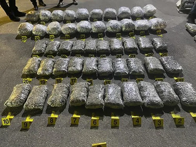 Kapen 107 kg drogë në Kosovë, arrestohet një serb që drejtonte kamionin