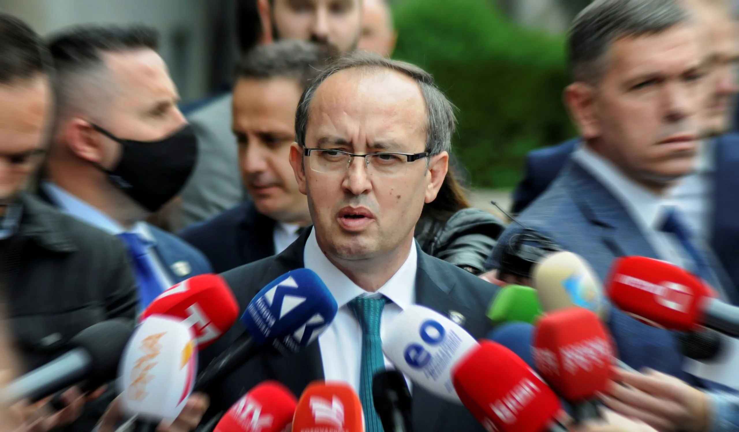 Hoti, qeverisë: Hiqni TVSH-në e rrisni pagat në përputhje me inflacionin