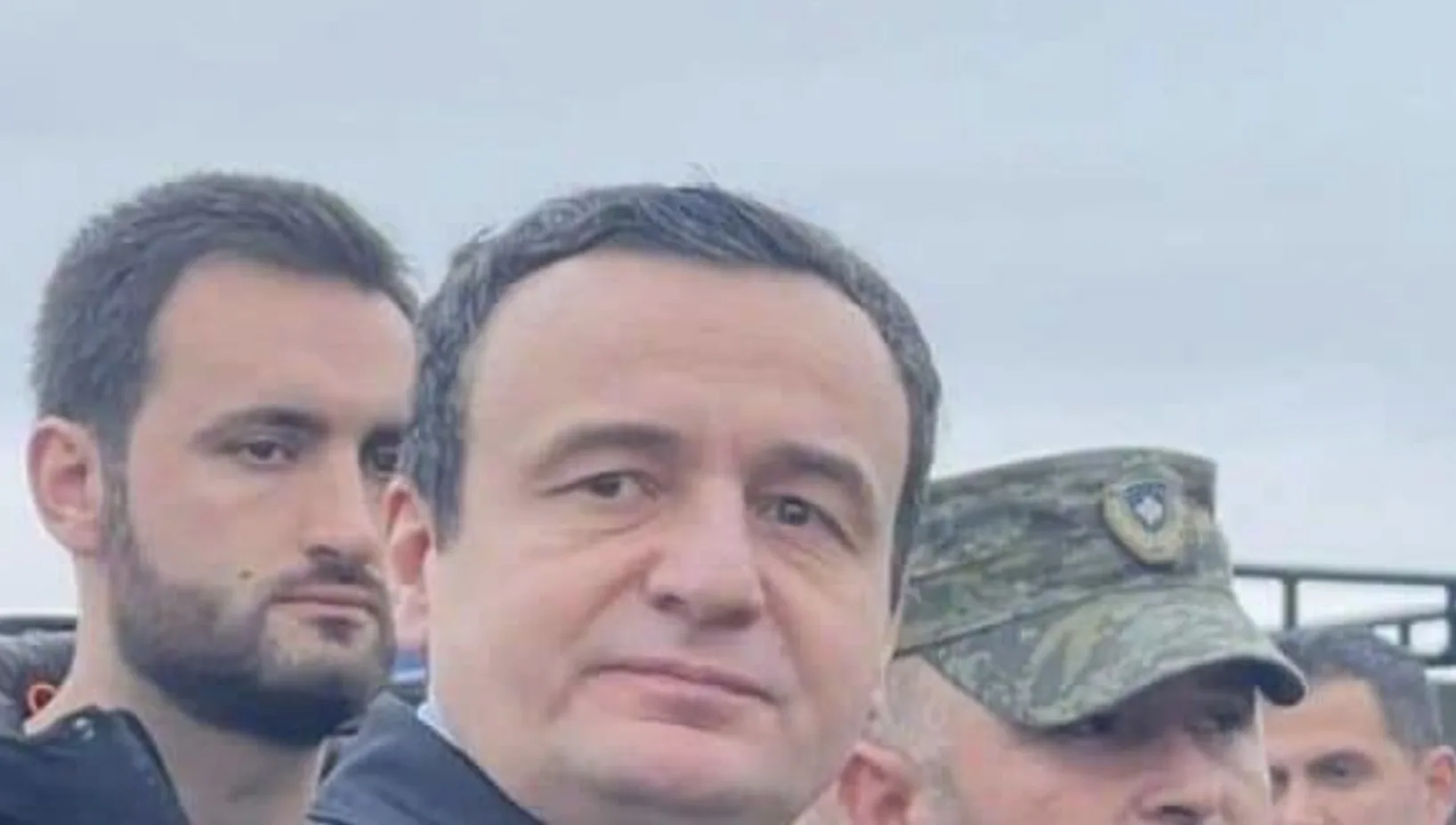 Kryeministri Kurti me dy ministra del në terren për të parë situatën me vërshime