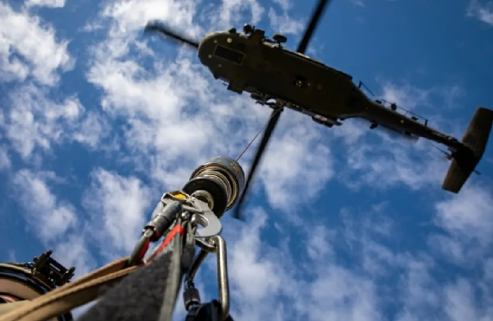 KFOR kryen trajnimin e marrjes së pacientëve me helikopter në kampin Bondsteel