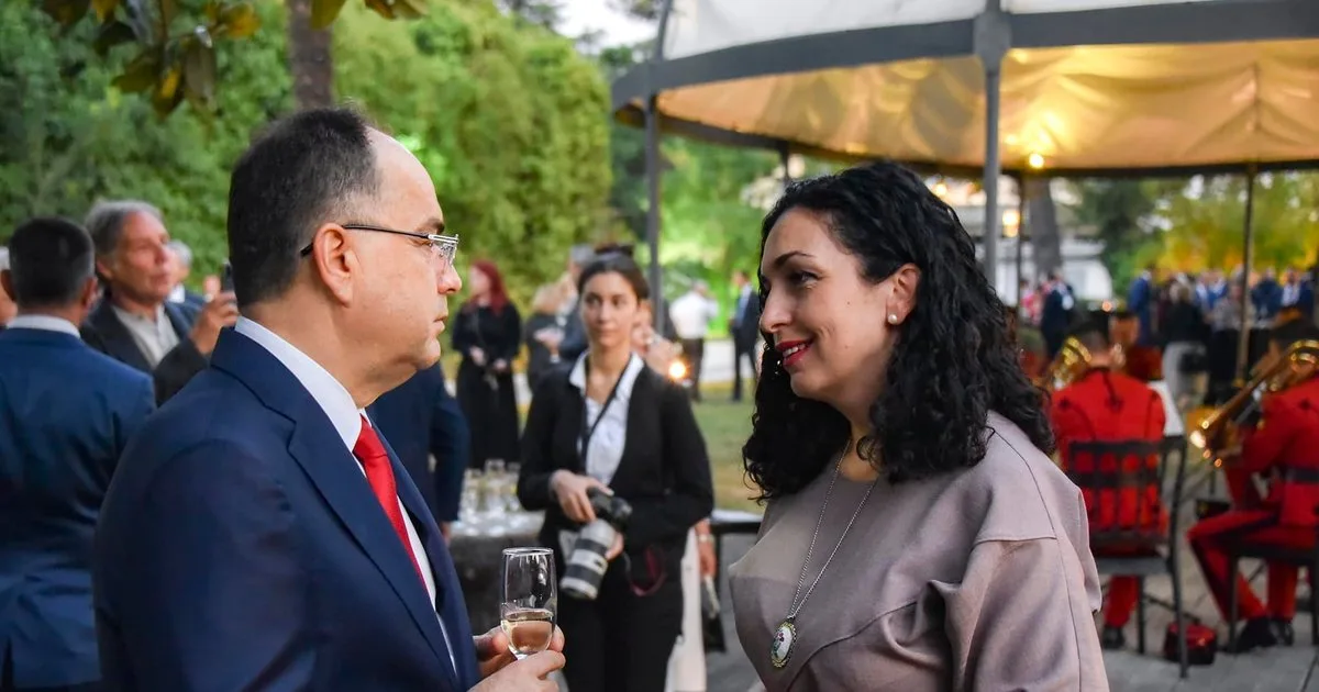 Presidenti i Shqipërisë qëndron sot në Kosovë, pritet nga Osmani