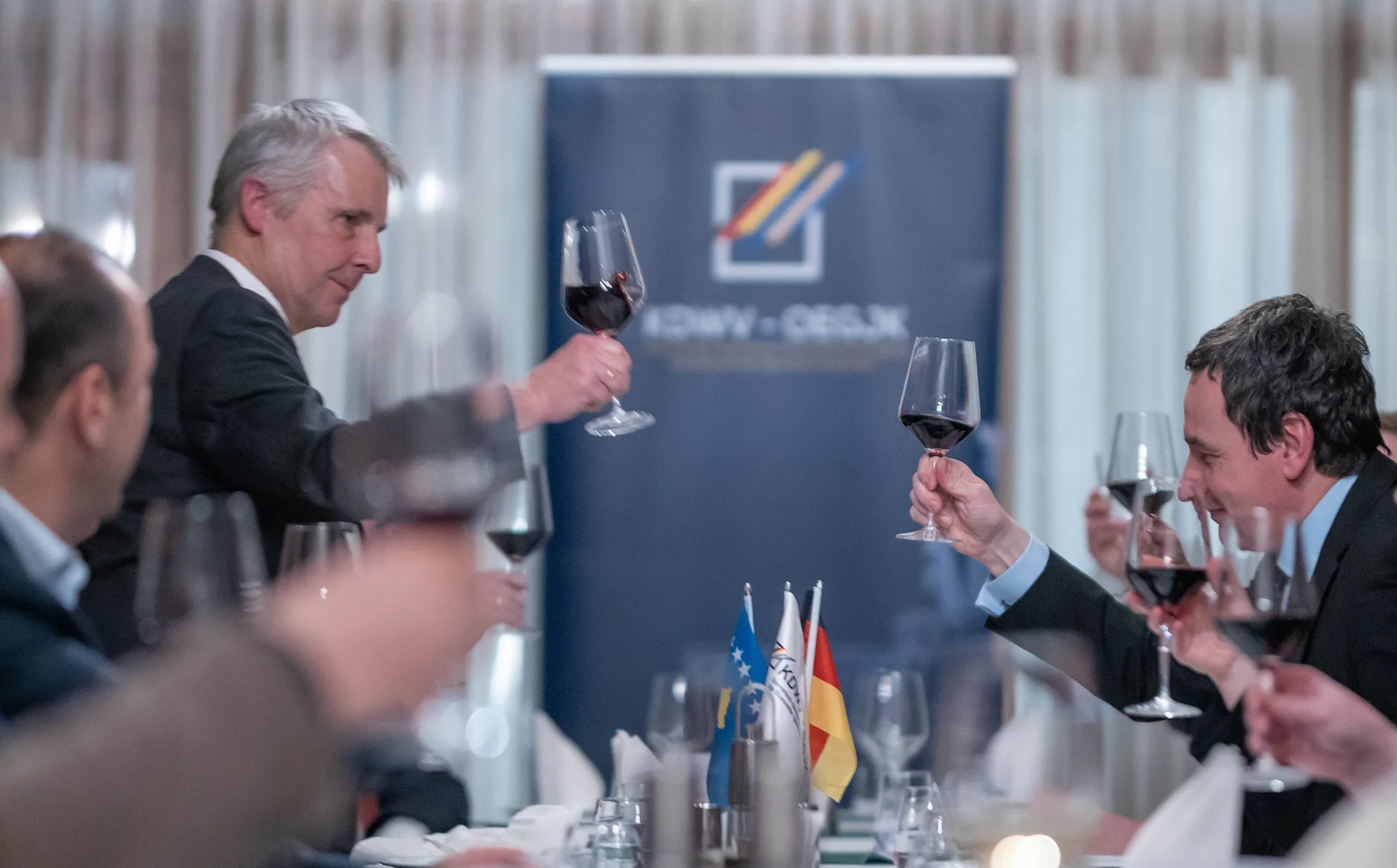 15 vjet raporte diplomatike, Rohde-Kurtit: Do t’ju mbështesim, këshillojmë dhe kritikojmë