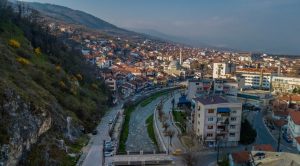 E shtuna sot me diell dhe vranësira në Prizren