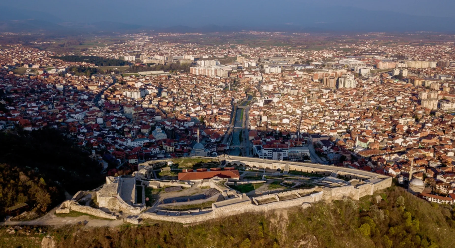 Prizreni, Suhareka e Dragashi njoftojnë se kanë përfituar 3.4 milionë euro nga Granti i Performancës Komunale