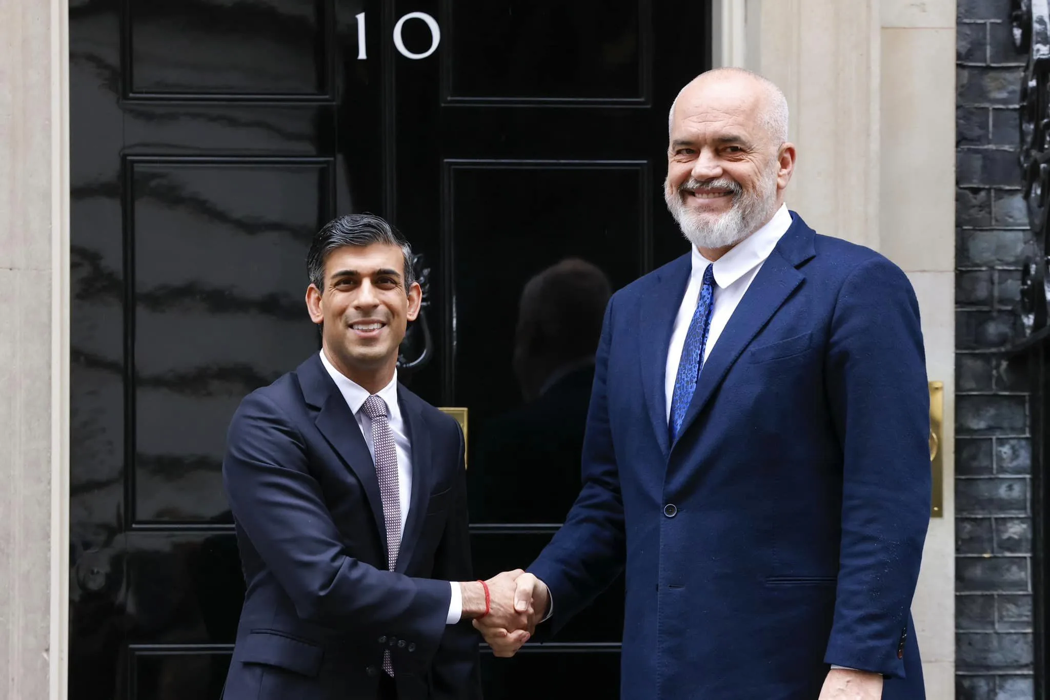 Rama publikon foto nga takimi me kryeministrin britanez, Rishi Sunak