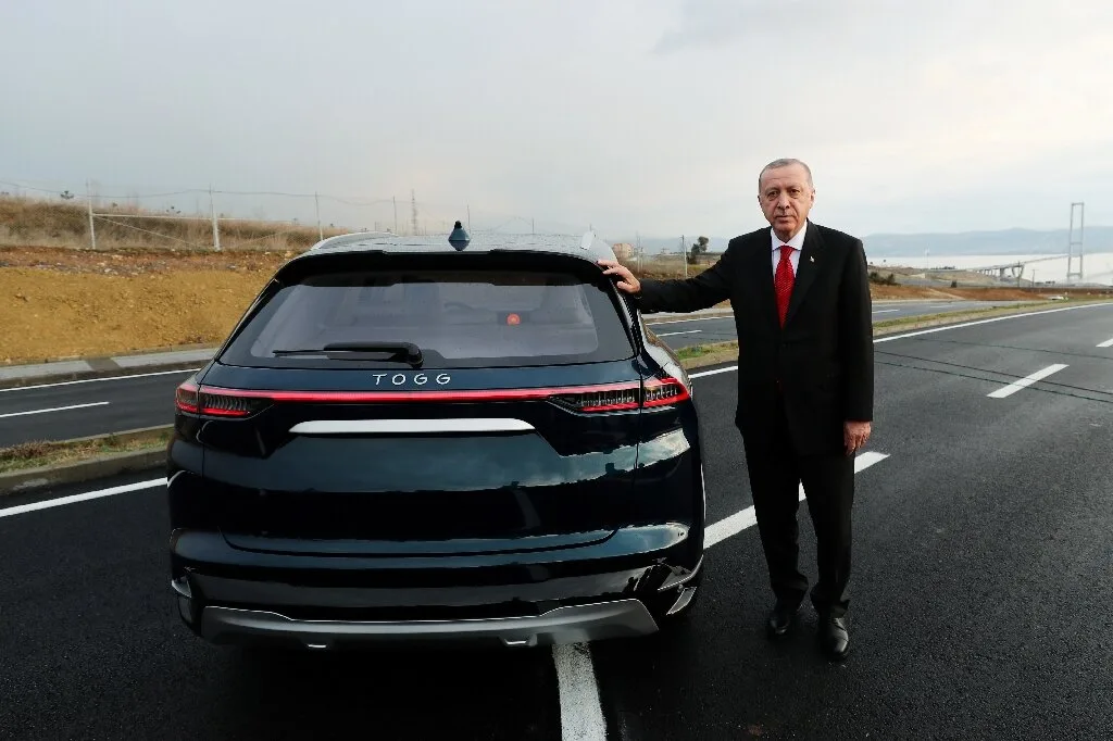 Është zbuluar çmimi i makinës së parë elektrike turke, porosia e parë të enjten