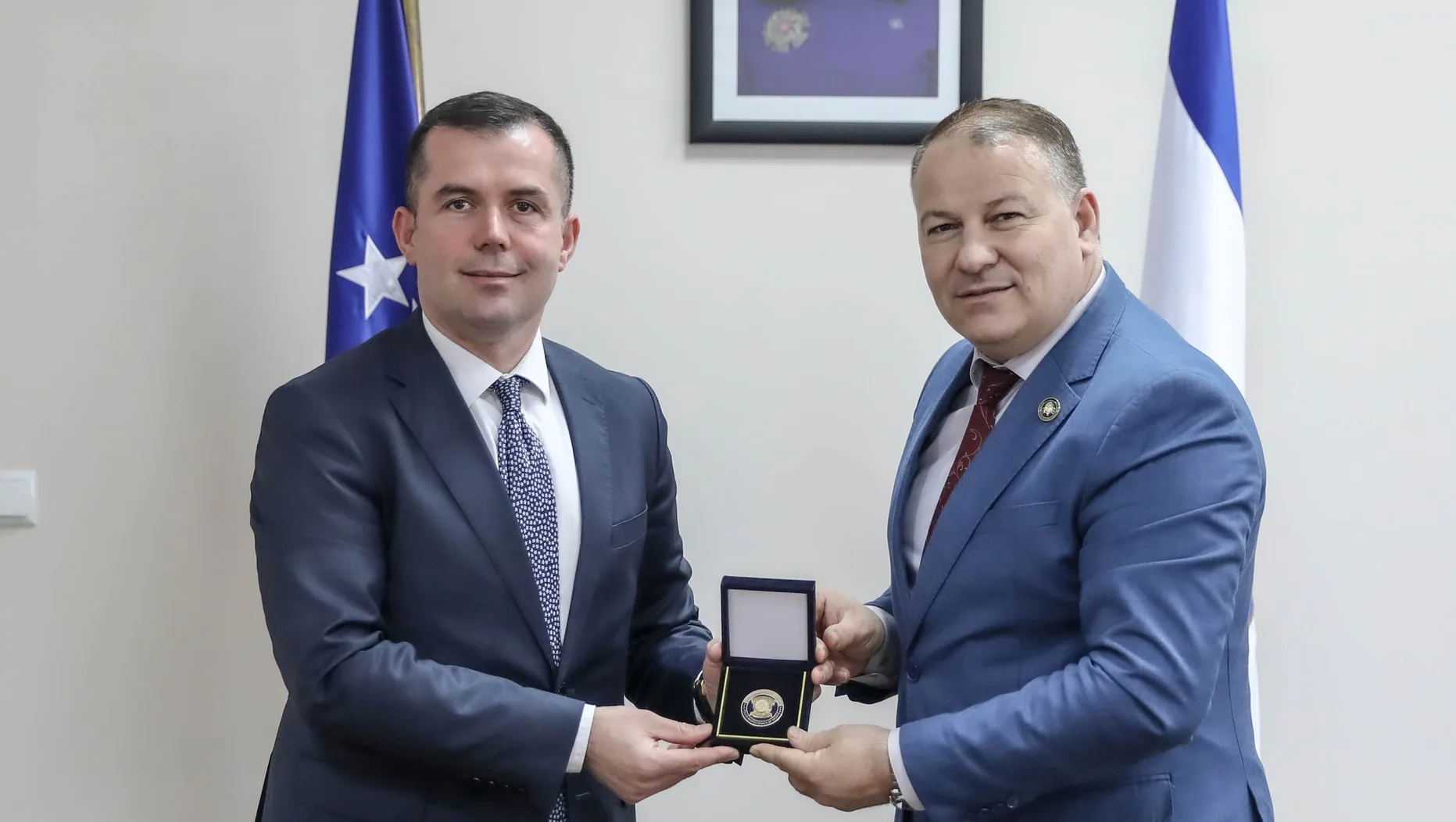 Drejtori i ri i PK-së, Gazmend Hoxha, priti në takim kyeshefin ekzekutiv të Inspektoratit Policor, Kushtrim Hodaj
