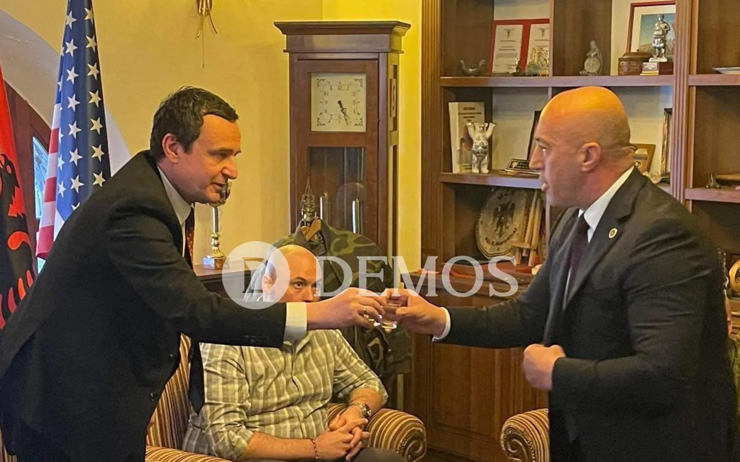 Haradinaj e Kurti ngrehin dolli në Gllogjan