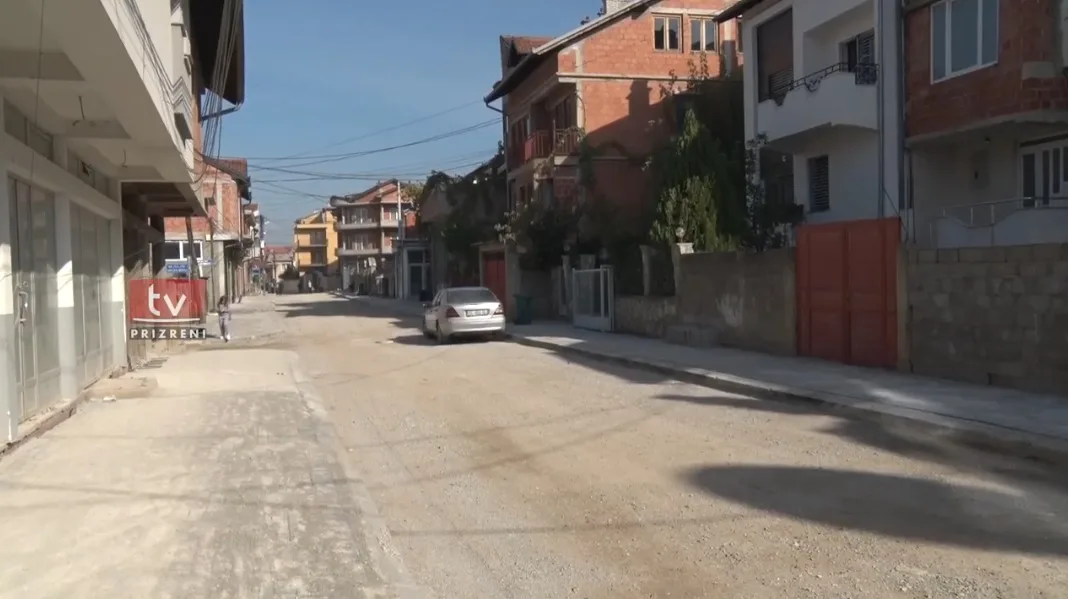Edhe rruga “Fahredin Hoti” mbetet pa furnizim me ujë të pijes