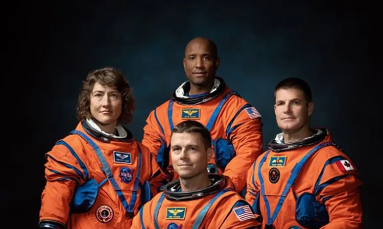 Shkruhet historia: Kush është astronautja e parë femër që do të udhëtojë në Hënë