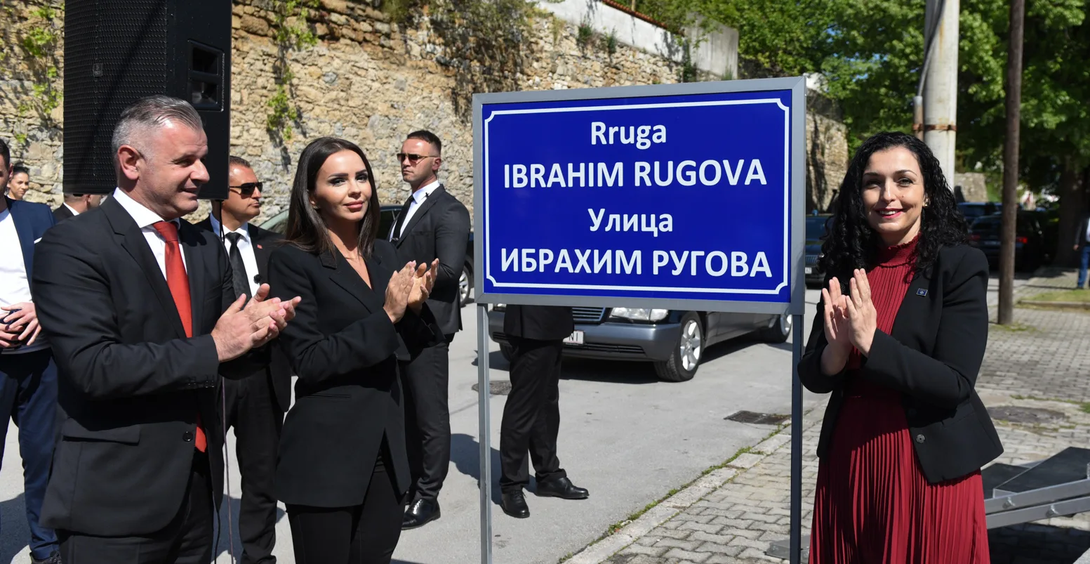 Çairi emëron një rrugë me emrin e Ibrahim Rugovës, merr pjesë presidentja e Teuta Rugova
