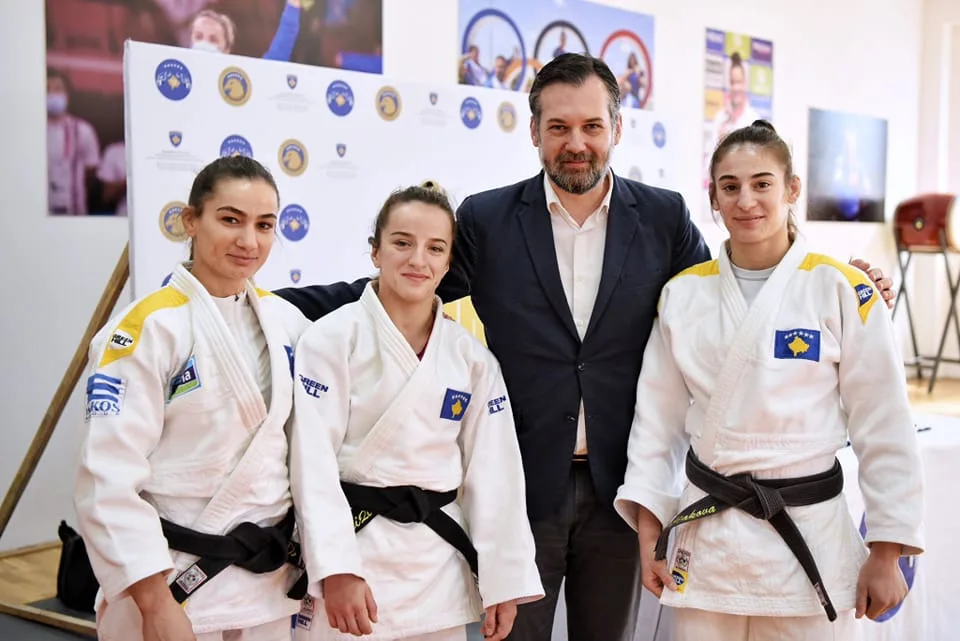 Ministri Çeku: Sportdashësit do të kenë mundësi të shohin ndeshjet mes xhudistëve më të mirë të Evropës