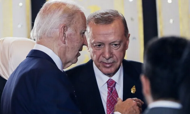 Erdogan: Në këto zgjedhje ne duhet t’i japim Amerikës një mësim të mirë
