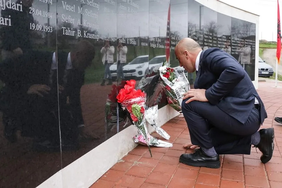 Haradinaj kujton 86 martirët e rënë në Kralan të Gjakovës