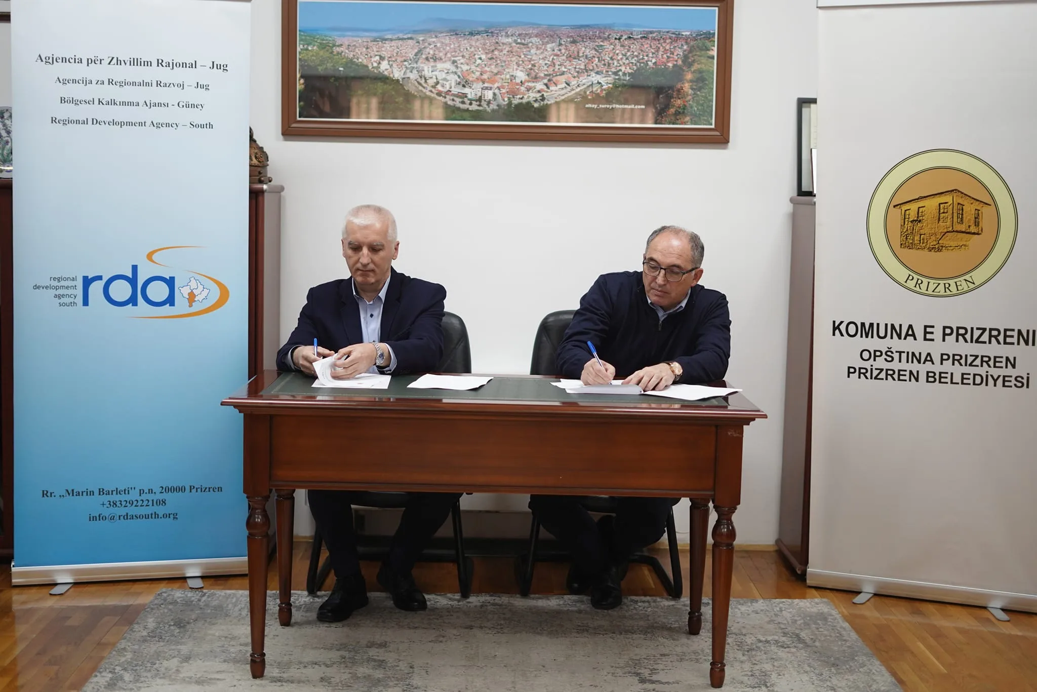 Komuna e Prizrenit nënshkruan memorandum bashkëpunimi me OJQ “Agjencia për Zhvillim Rajonal Jug”