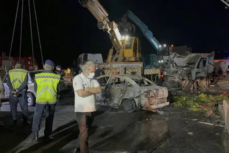 12 të vdekur në Turqi, kamioni përplaset me disa automjete