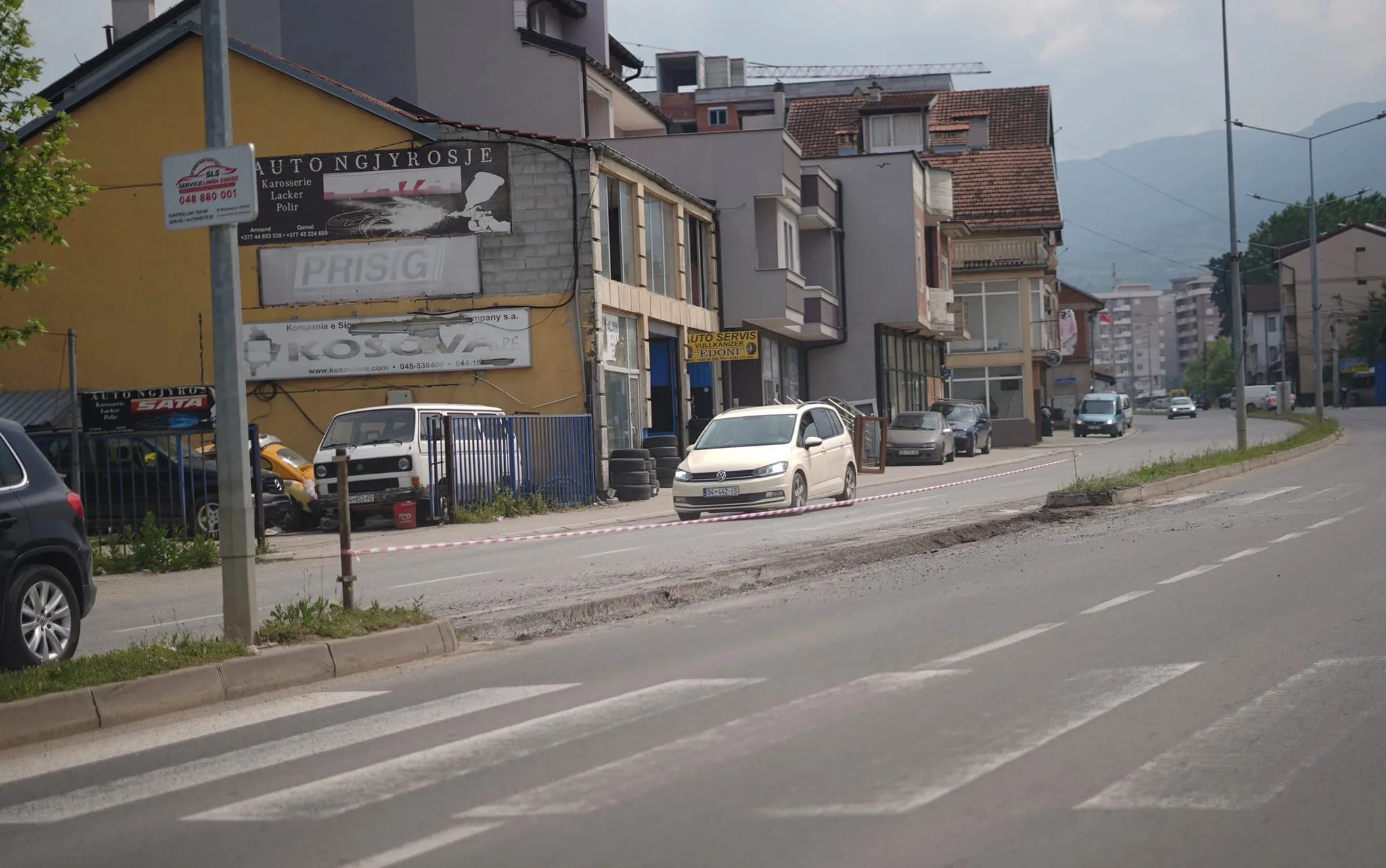 Mbyllen hapësirat lidhëse në aksin rrugor Prizren- Vërmicë