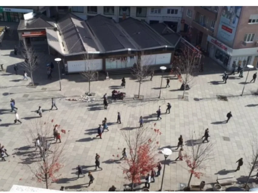 Popullsia po tkurret, paralajmërohet se me liberalizimin e vizave gjysma e të rinjve mund të largohen