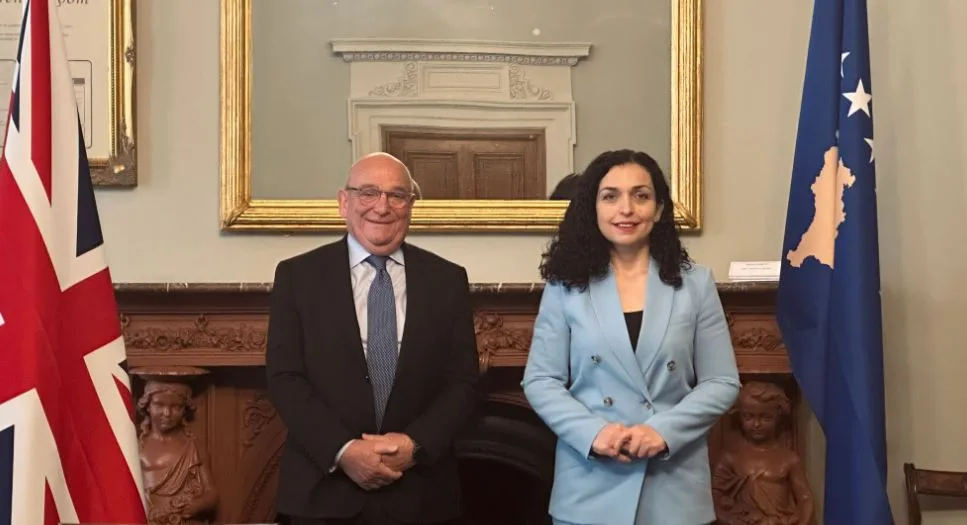 Osmani takohet me Peachin në Londër, diskutojnë për integrimin euroatlantik të Kosovës