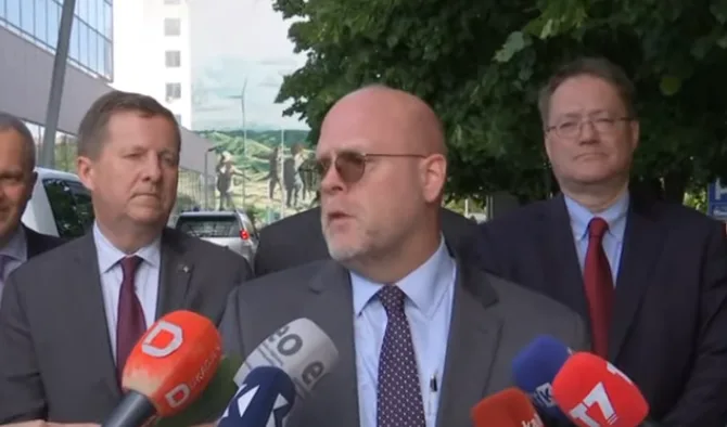 QUINT i propozon Kurtit që kryetarët t’i ushtrojnë detyrat e tyre jashtë objekteve komunare në veri