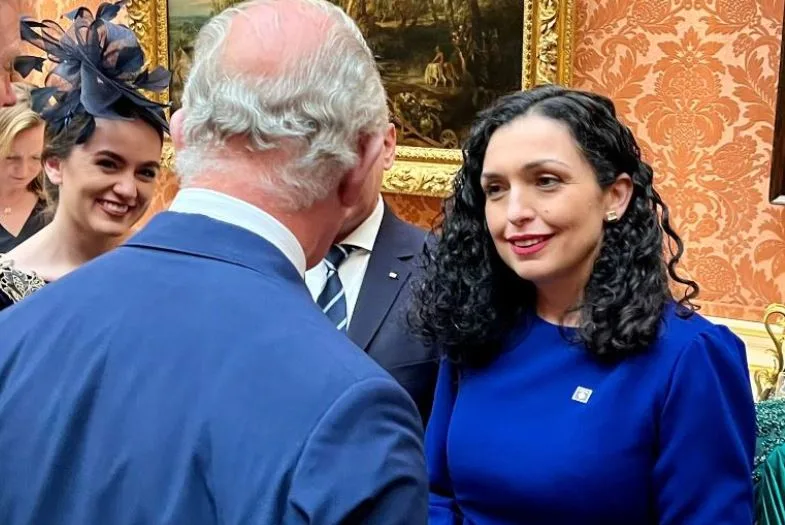 Sot kurorëzohet Mbreti Charles III, merr pjesë edhe Osmani