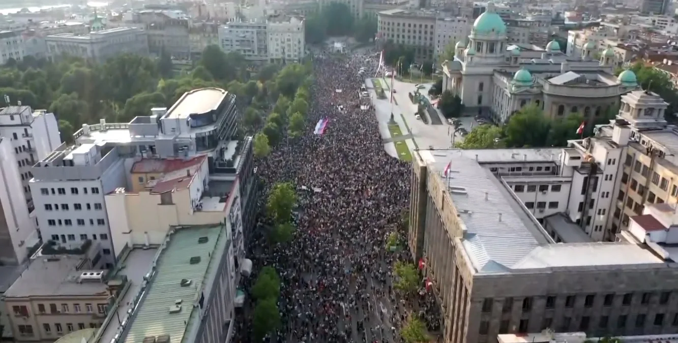 Protestat opozitare në Beograd, Blerim Vela: Fjalët e Vuçiqit s’kanë më peshë