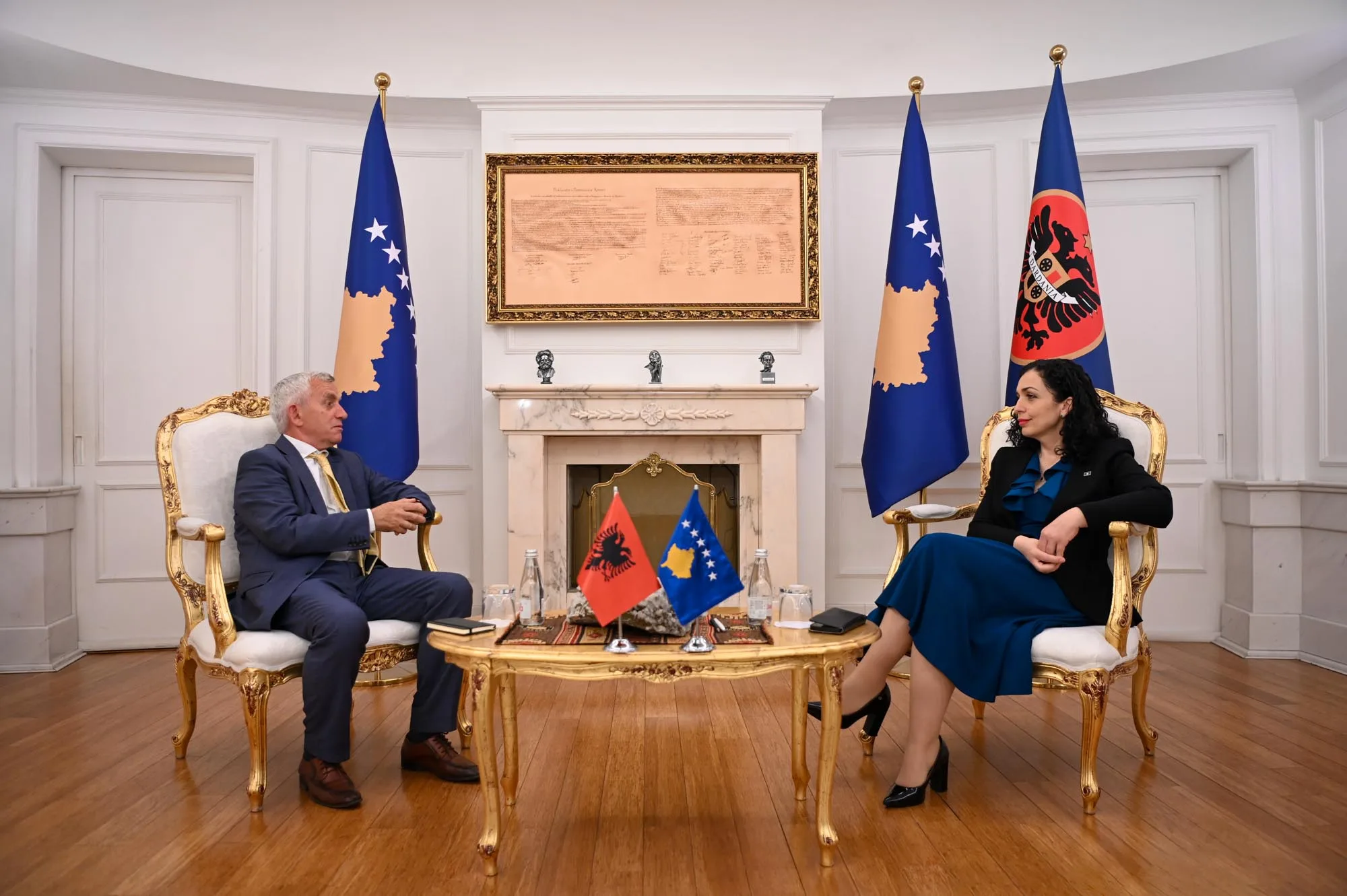 Osmani takon Minxhozin, flasin për agresionin e Serbisë