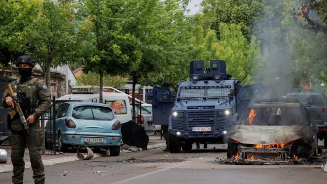 Për tri javë, 30 raste të sulmeve ndaj gazetarëve në veri