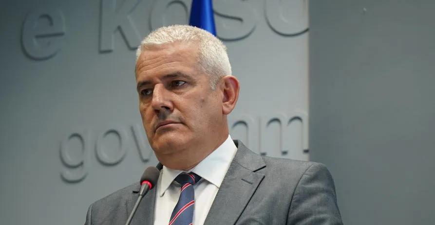 Lirimi i tre policëve, Sveçla e quan lojë të Serbisë