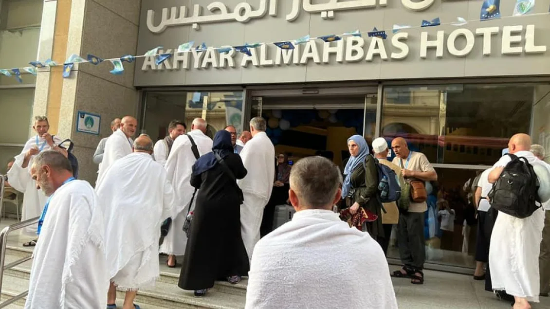 Rreth 300 haxhilerë nga Kosova arrijnë në Mekë