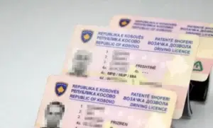 Supremja del me vendim: Mbajtja e përkohshme e patentë-shoferit nga policia nuk mund të zgjasë më shumë se tetë ditë