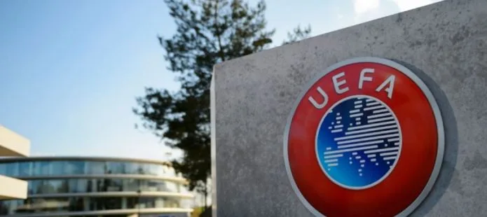UEFA dënon Serbinë