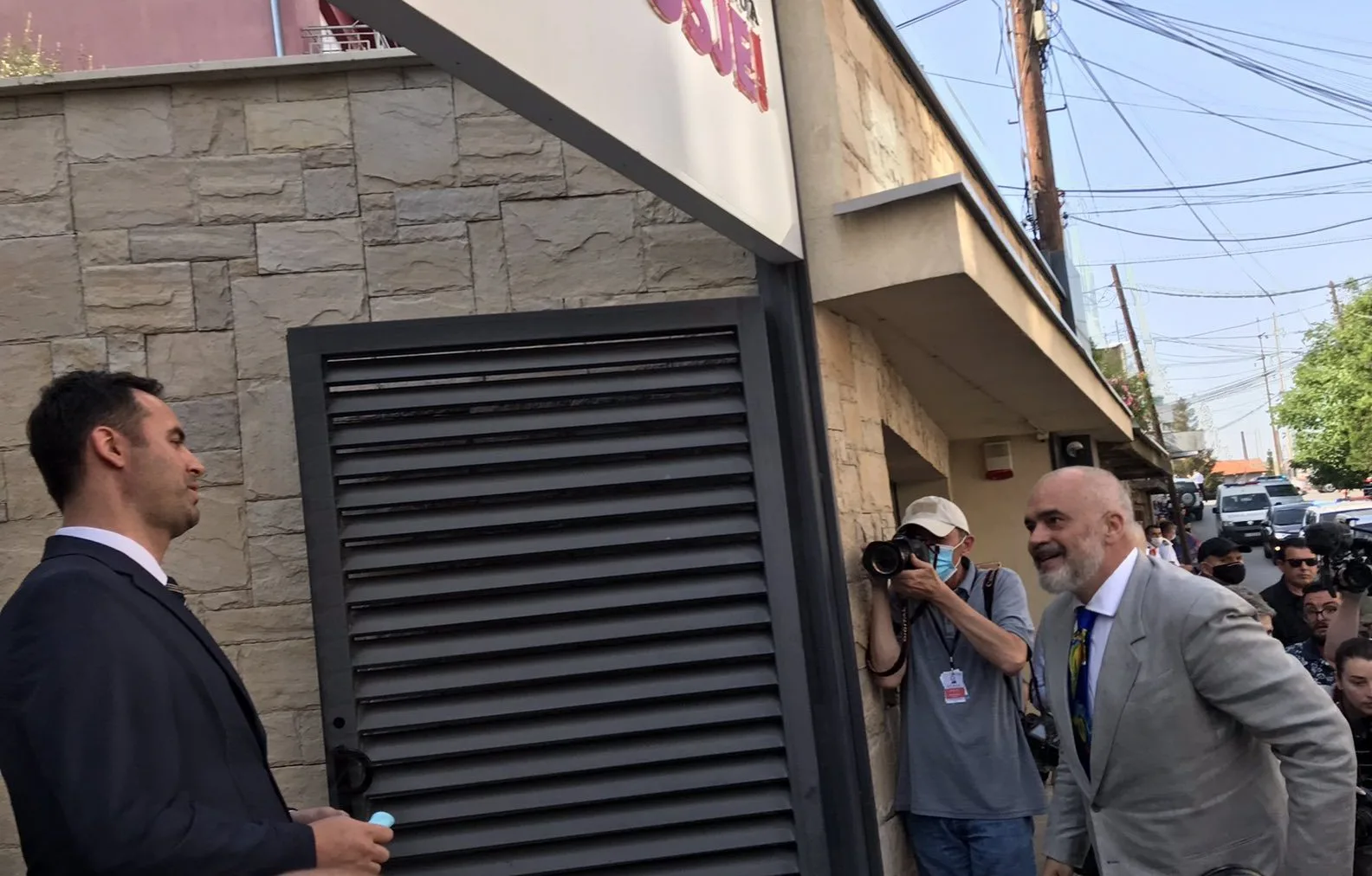 Konjufca e pret Edi Ramën sot pasdite në Kuvendin e Kosovës