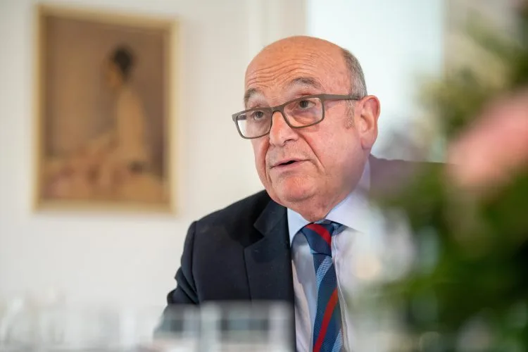 Peach: Është urgjente vazhdimi i dialogut Kosovë- Serbi