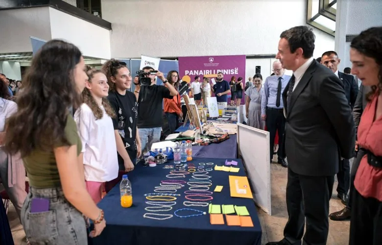 Kurti: Vizioni ynë i qeverisë është që të përfitojnë të rinjtë në çdo nivel