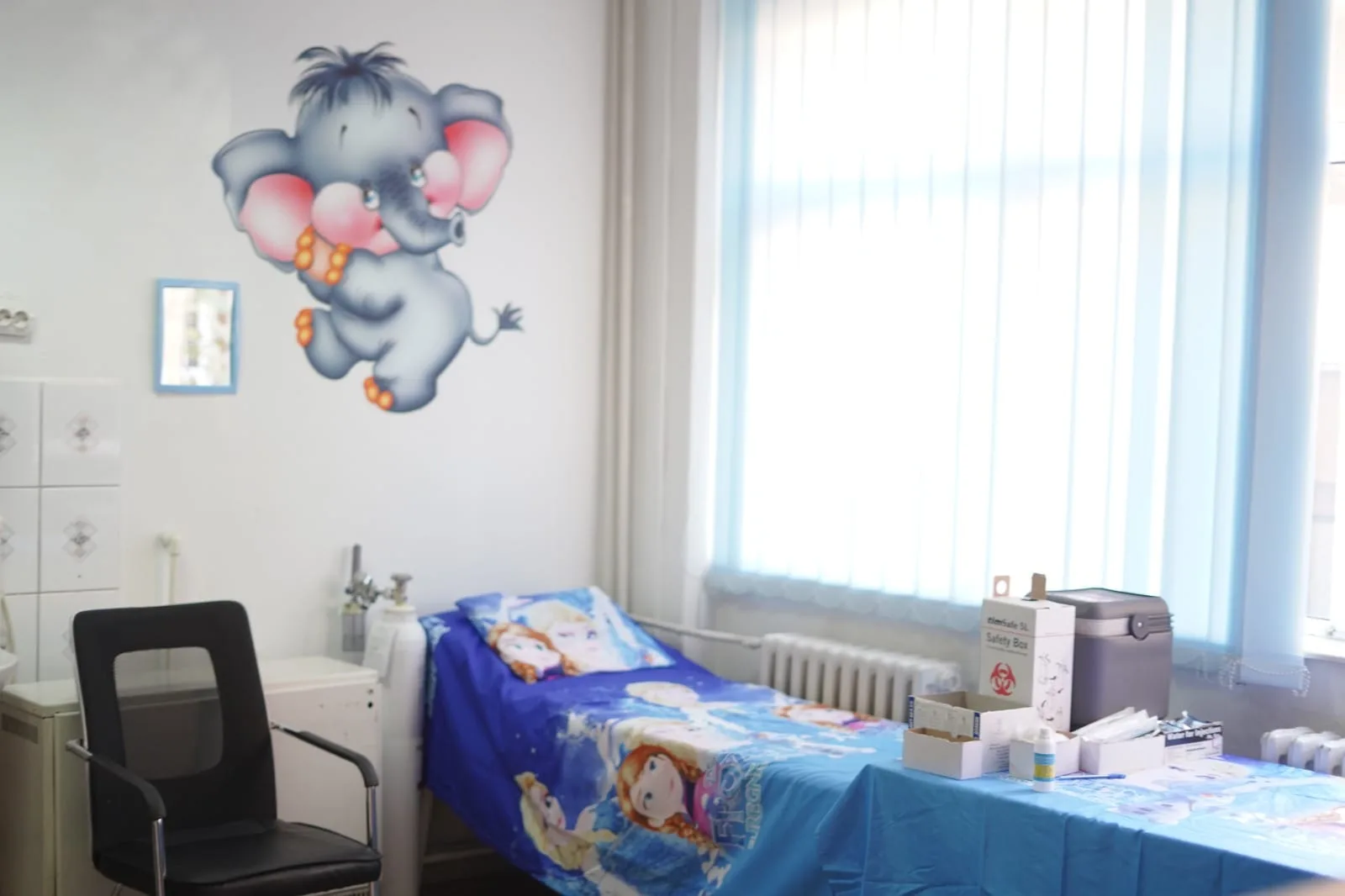 Drejtoria e Shëndetësisë përfundon me sukses projektin e adaptimit të hapësirave të vaksinimit në QMF-të e komunës së Prizrenit