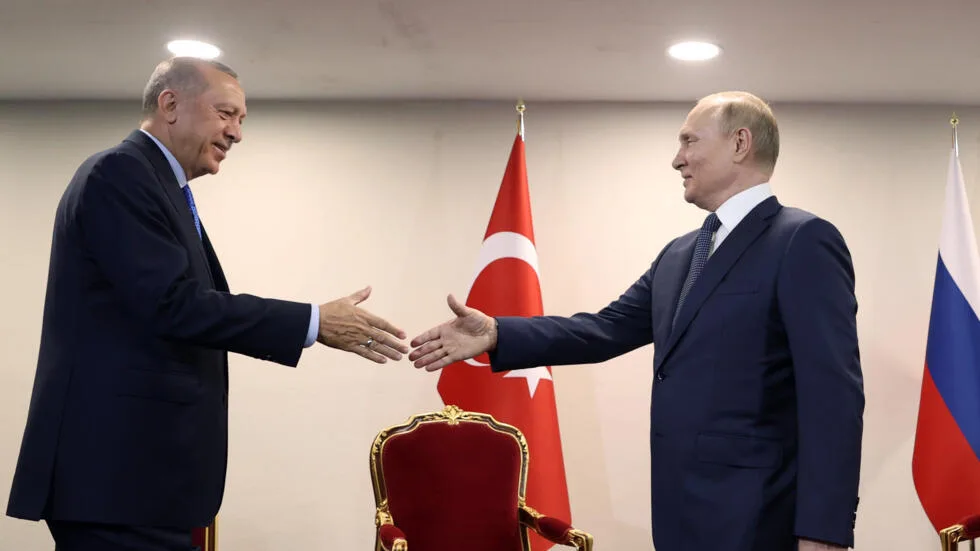 Erdogan mbërrin në Rusi