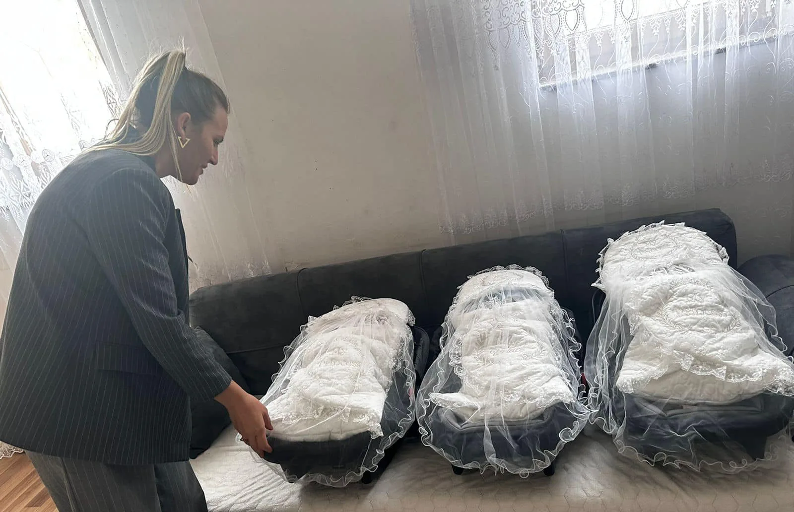 Lindin trinjakë në një familje në Rahovec, komuna shpërblen prindërit me 1000 euro