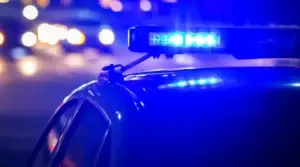 Policia realizon kontroll në Suharekë, gjen narkotikë, armë dhe mjete të rrezikshme