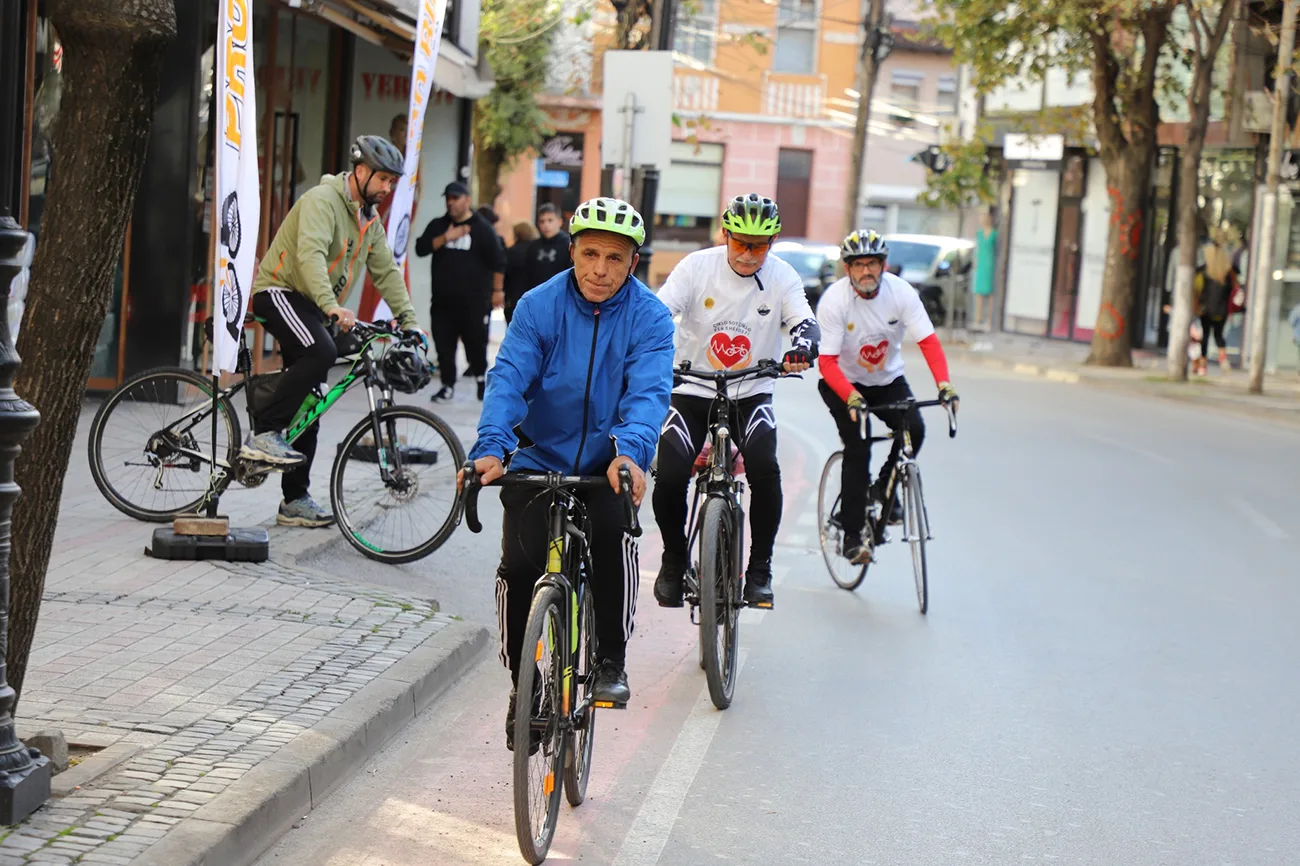 Mbahet aktiviteti senzibilues “Çiklo sot, çiklo për shëndet”