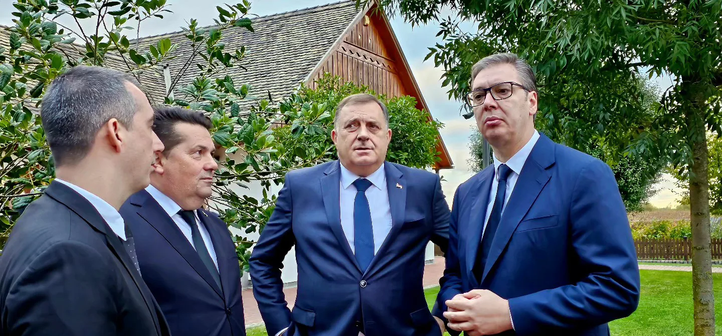 Vuçiqi takon Dodikun: Serbia do të jetë gjithmonë me Sërpska