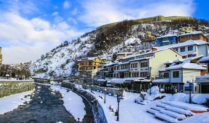 Moti sot kryesisht me diell dhe vranësira mesatare