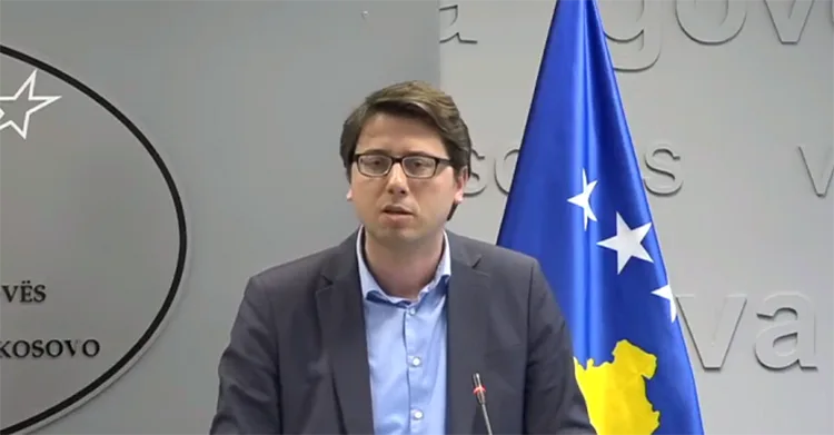 Murati jep detaje: Këto janë pagat e reja të mësimdhënësve, mjekëve e policëve