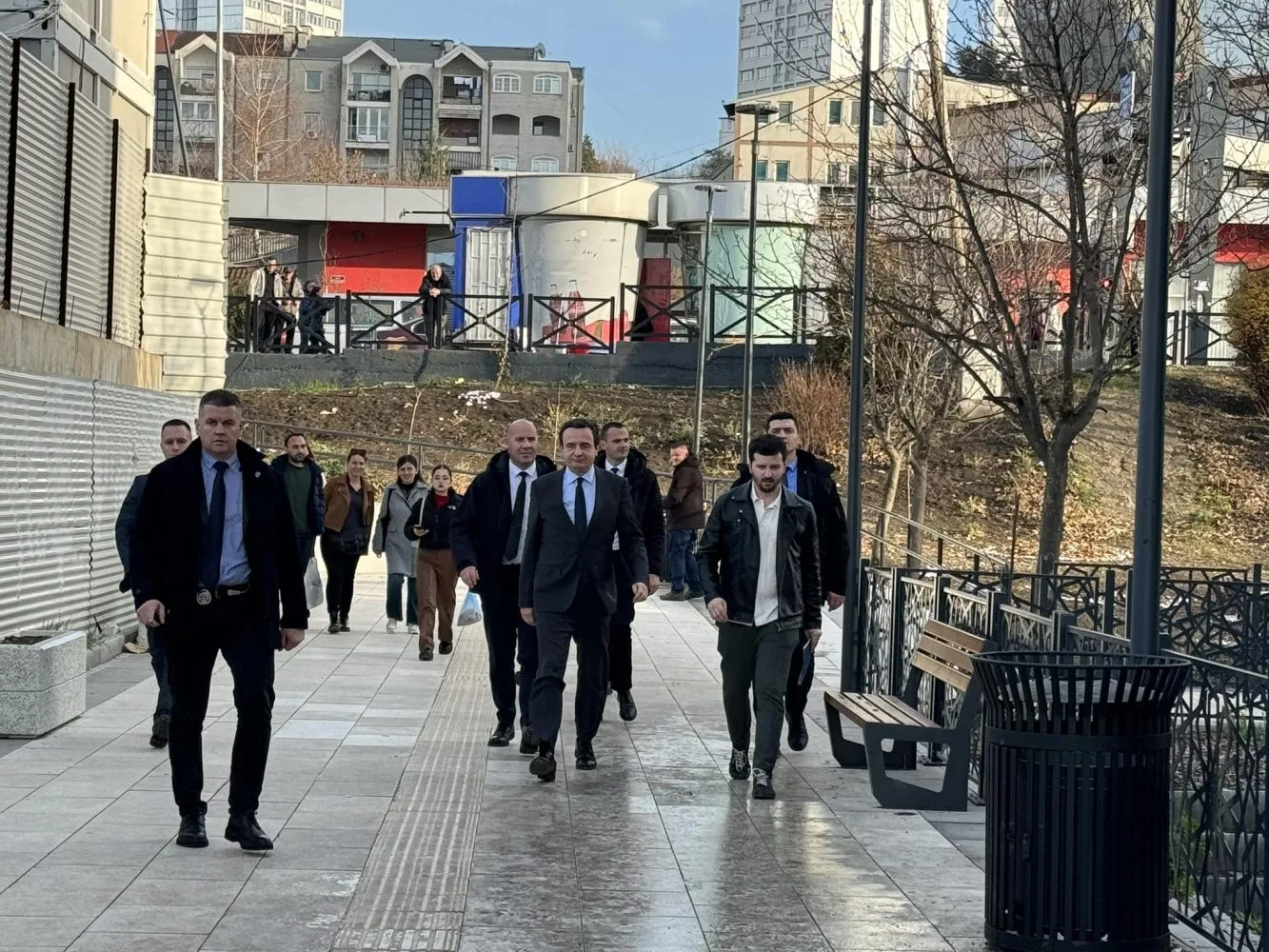 Kurti e Rizvanolli e vizitojnë Telekomin e Kosovës