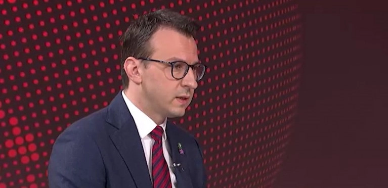 Petkoviq për protestat masive: Është e qartë pse Kurti e përkrahu opozitën në Serbi