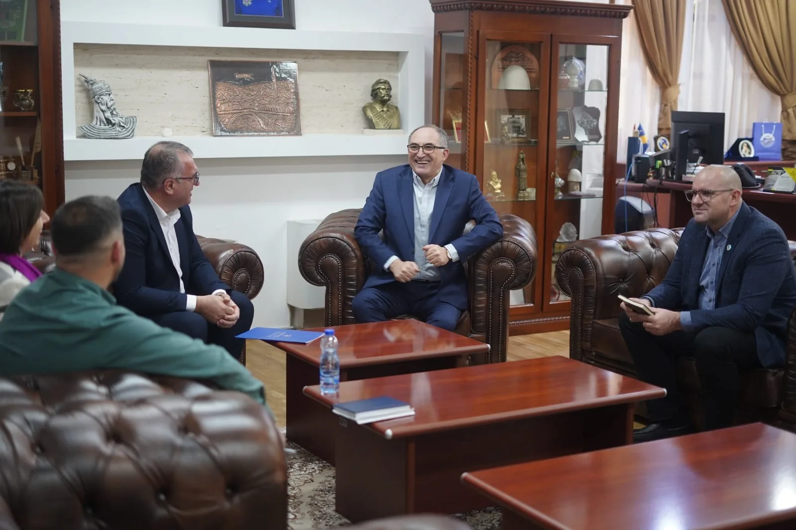 Shaqir Totaj takohet me përfaqësues nga Ministria e Kulturës, diskutohet për objektet e trashëgimisë kulturore në Prizren