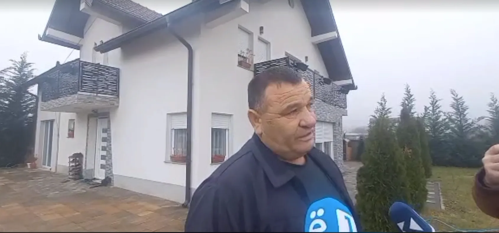 Vëllau i Haxhi Shalës: Po thonë që e ka pengu drejtësinë, pritet që mu ekstradu