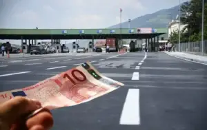Arrestohet një shtetas i huaj, tentoi t’i japë ryshfet policisë në kufi
