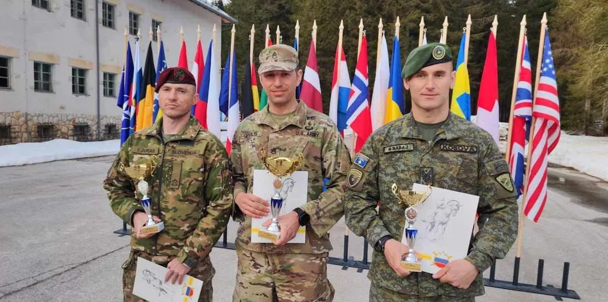 Në 20 vende të NATO-s, nënoficeri i FSK-së, radhitet i treti në garën “Winter Camp”