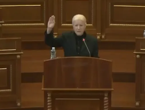 Betohet para deputetëve komisionerja parlamentare e FSK-së